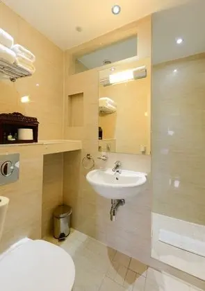 Luxury Tek Büyük Yataklı Oda