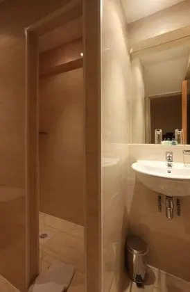 Luxury Tek Büyük Yataklı Oda