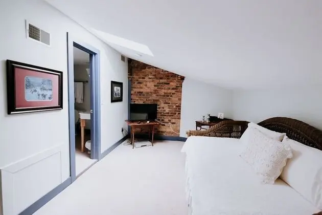 Superior Dört Kişilik Oda, Banyolu/Duşlu, Bahçe Manzaralı (Piedmont Suite)