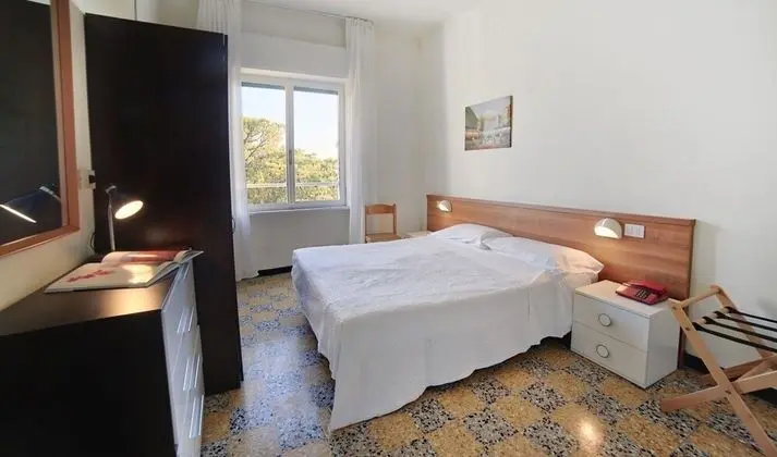 Standard Üç Kişilik Oda, Kısmi Deniz Manzaralı