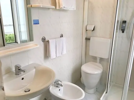 Standard Üç Kişilik Oda, Kısmi Deniz Manzaralı