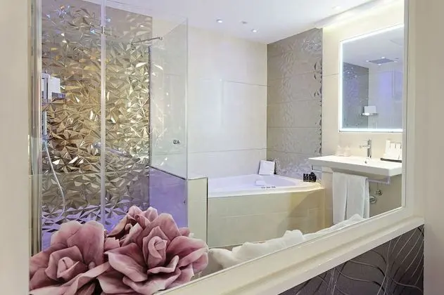 Premium Büyük Yataklı Tek Kişilik Oda (Temática)