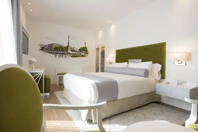 Premium Tek Büyük Yataklı Oda (Temática)