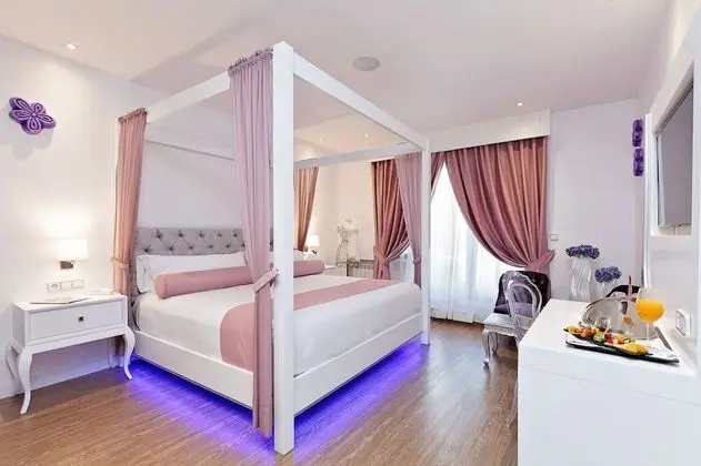 Premium Tek Büyük Yataklı Oda (Temática)