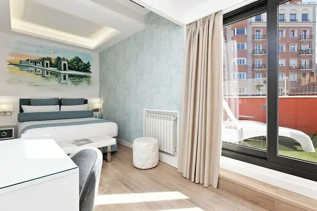 Tek Büyük Yataklı Oda, Teras