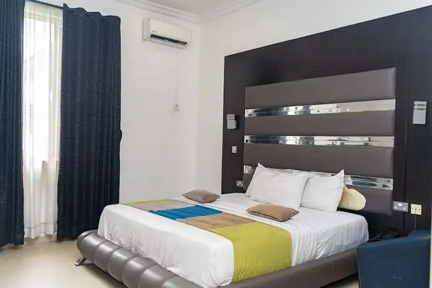Deluxe Oda, Sigara İçilmez