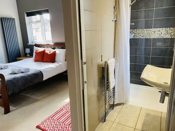 Luxury Ev, Banyolu/Duşlu
