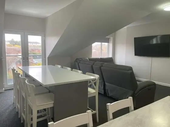 Odada yemek servisi