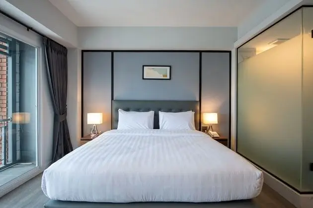 Deluxe Tek Büyük Yataklı Oda