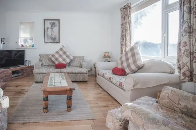 Ev (4 Bedrooms)