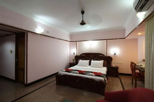 Luxury Deluxe AC