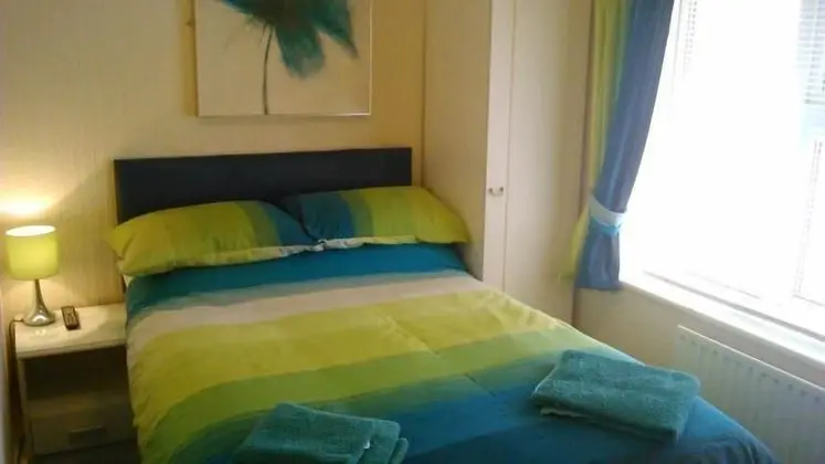 Tek Büyük Yataklı Oda (with Small Double Bed)