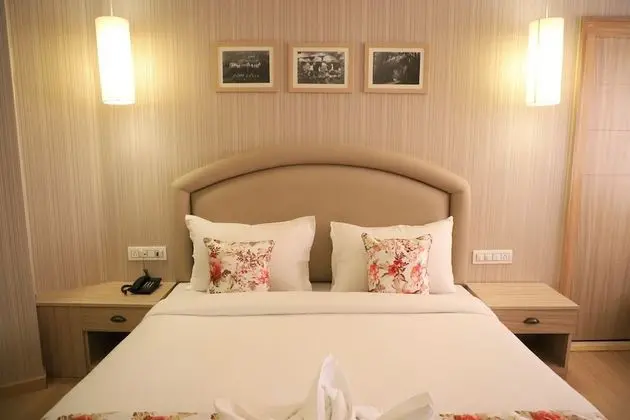 Luxury Oda