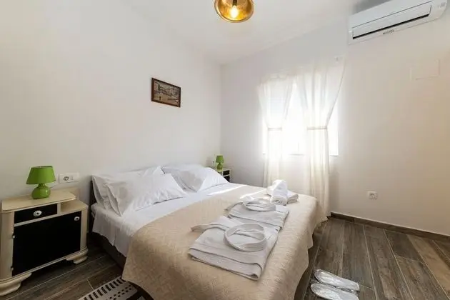 Traditional Villa, 5 Yatak Odası, Kişiye Özel Havuzlu, Deniz Manzaralı