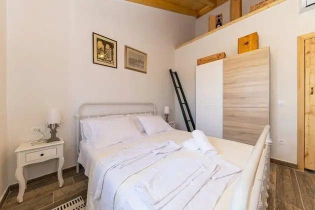 Traditional Villa, 5 Yatak Odası, Kişiye Özel Havuzlu, Deniz Manzaralı