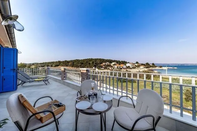 Traditional Villa, 5 Yatak Odası, Kişiye Özel Havuzlu, Deniz Manzaralı