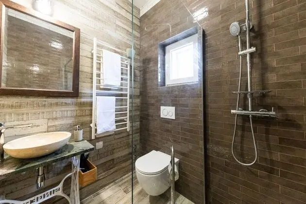 Traditional Villa, 5 Yatak Odası, Kişiye Özel Havuzlu, Deniz Manzaralı