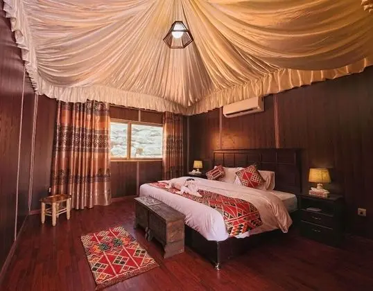 Deluxe Çadır, 1 En Büyük (King) Boy Yatak