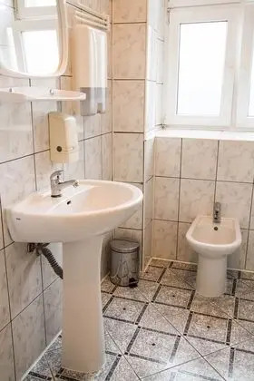 Economy Tek Büyük Yataklı Oda, Ortak Banyo