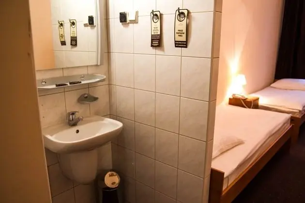 Economy Tek Büyük Yataklı Oda, Ortak Banyo