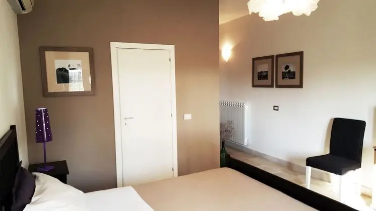 Tek Büyük veya İki Ayrı Yataklı Oda, Küçük Mutfak