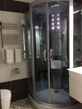 Tek Büyük Yataklı Oda, Balkon