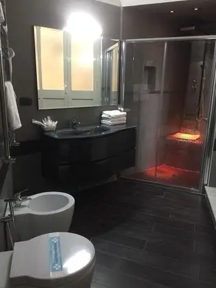 Tek Büyük Yataklı Oda, Balkon