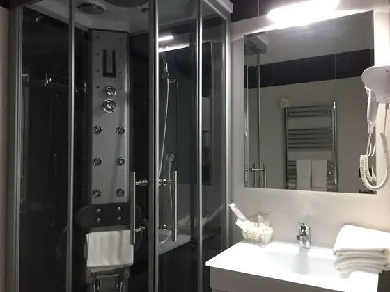 Tek Büyük Yataklı Oda, Balkon