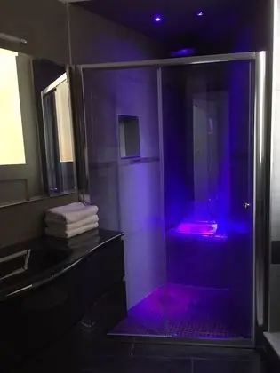 Tek Büyük Yataklı Oda, Balkon