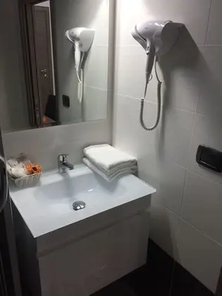 Tek Büyük Yataklı Oda, Balkon