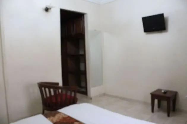 Standard Tek Büyük Yataklı Oda