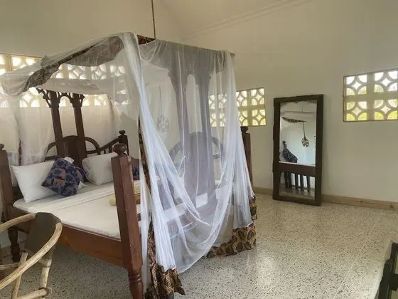 Traditional Tek Büyük Yataklı Oda