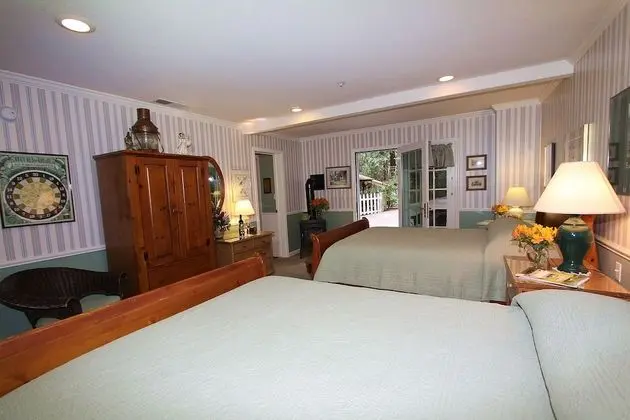 Sage Room