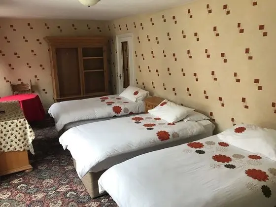Üç Kişilik Oda