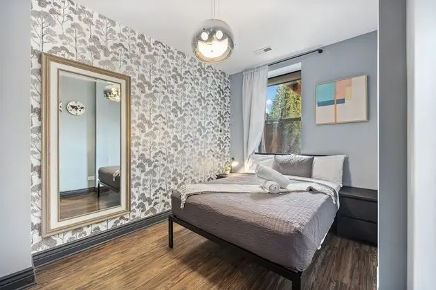 Oda, 1 Çift Kişilik Yatak, Ortak Banyo