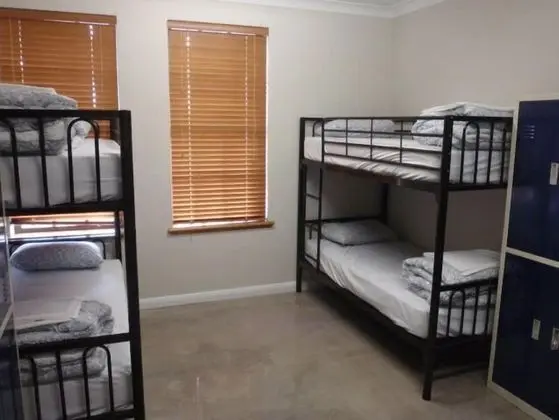 Ortak Ranzalı Oda, Karma Ranzalı Oda (4-Bed)