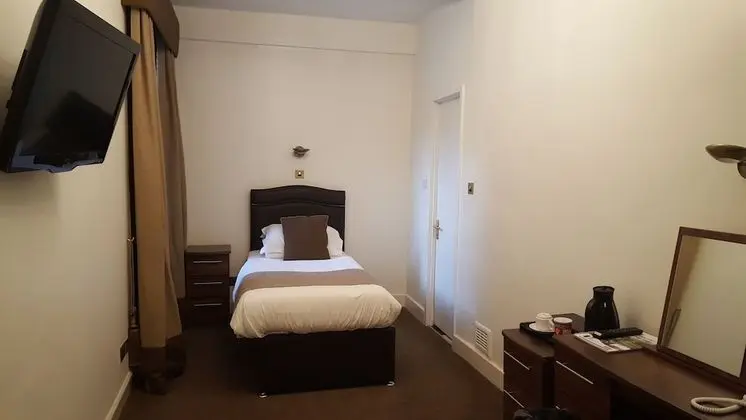 Tek Kişilik Oda, Banyolu/Duşlu