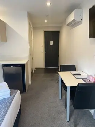Business Stüdyo, 1 En Büyük (King) Boy Yatak, Buzdolabı ve Mikrodalga