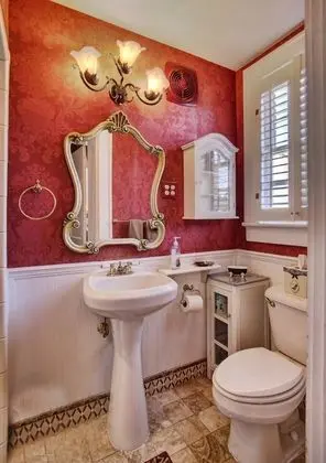 Oda, 1 Büyük (Queen) Boy Yatak, Özel Banyo
