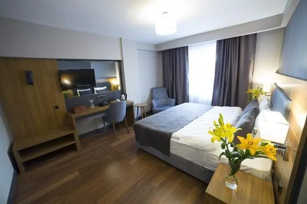 Tek Kişilik,Şehir Manzaralı