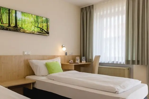 Standard Tek Büyük Yataklı Oda