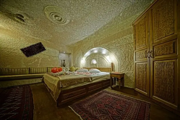 Classic Cave Suite