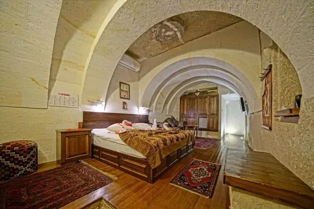 Classic Cave Suite