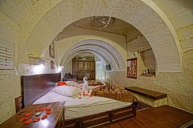 Classic Cave Suite
