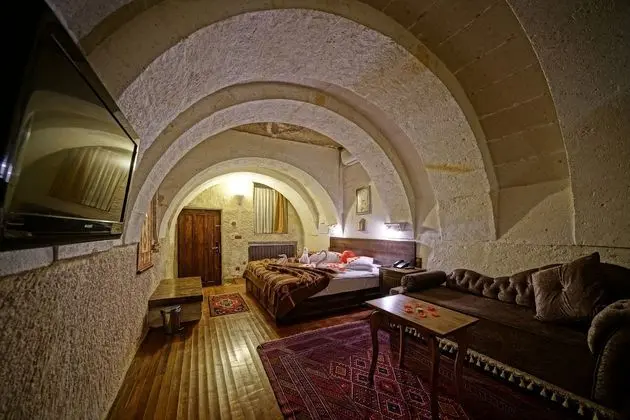 Classic Cave Suite