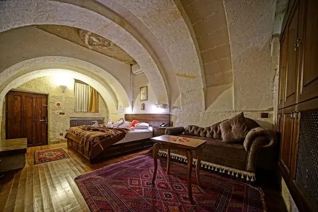 Classic Cave Suite