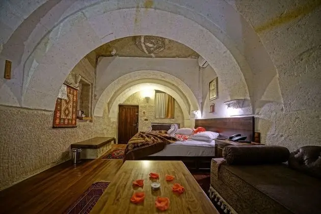 Classic Cave Suite