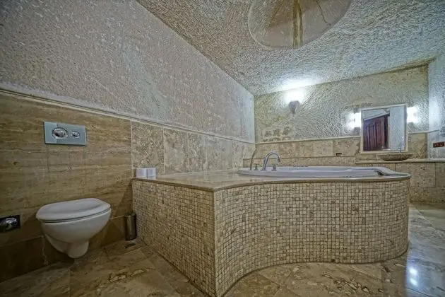 Classic Cave Suite