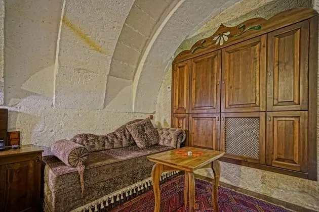 Classic Cave Suite