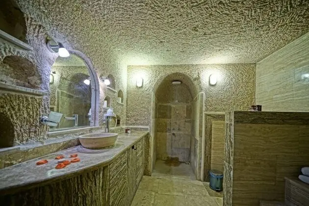 Classic Cave Suite